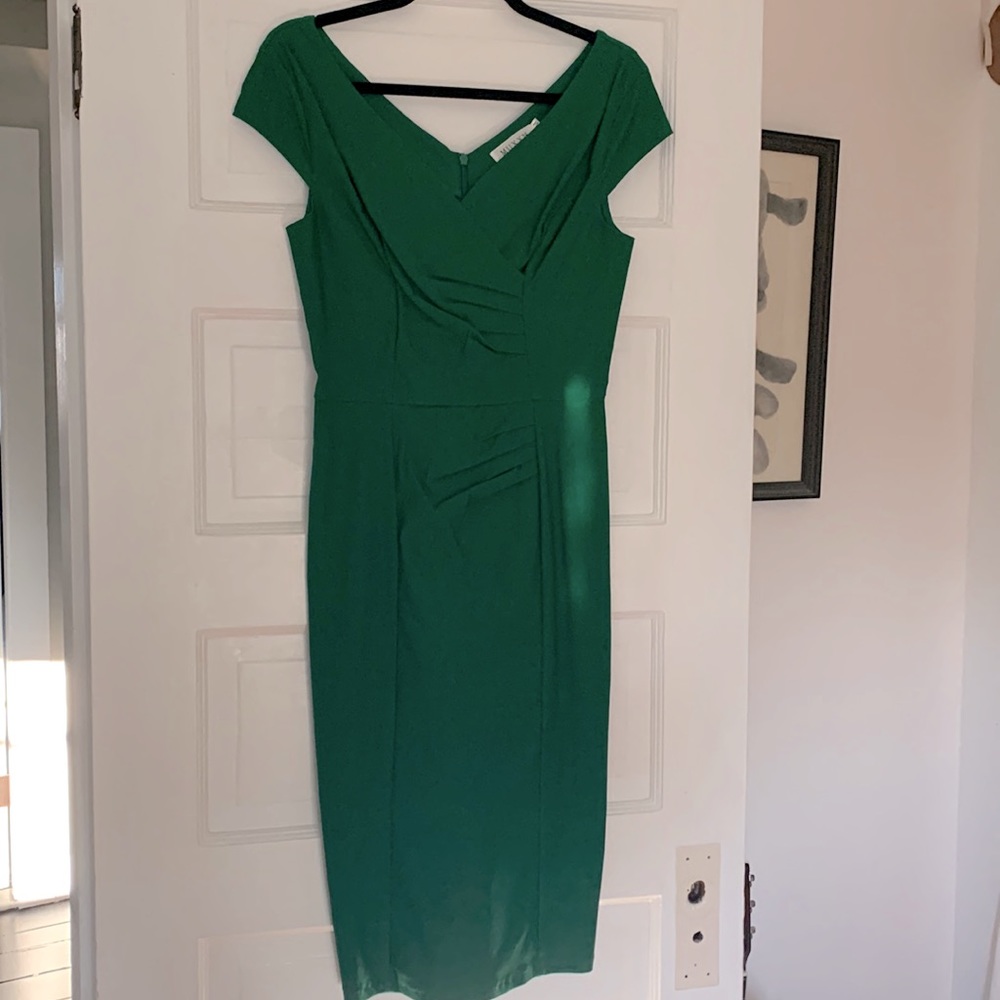 NWOT BodyCon Like Green MIDI Length SS Dress Size M Stretch Comfort